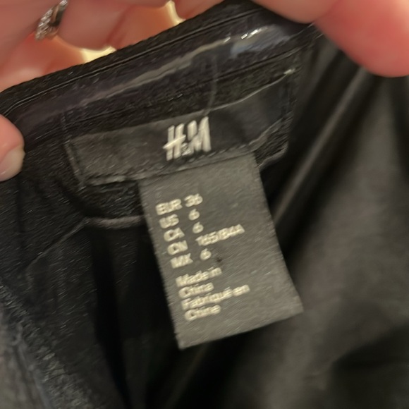 Classic Strapless Little Black Dress - Picture 4 of 4